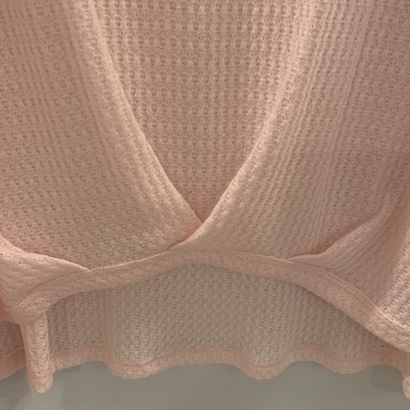 NWT light pink side slit waffle fabric shirt - Picture 5 of 6